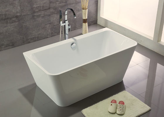 アクリル樹脂の正方形の支えがない浴槽の現代的な小さく支えがない浴 1500 サプライヤー