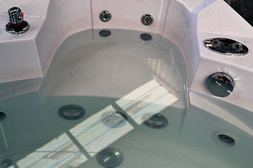 55インチの背部気泡のマッサージの支えがないジャクージの渦の浴槽 サプライヤー