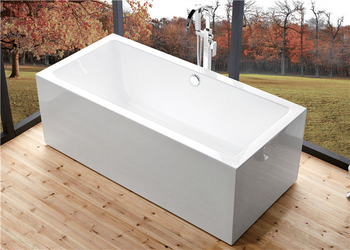 屋内快適で支えがない浸る浴槽の長方形の高水容量