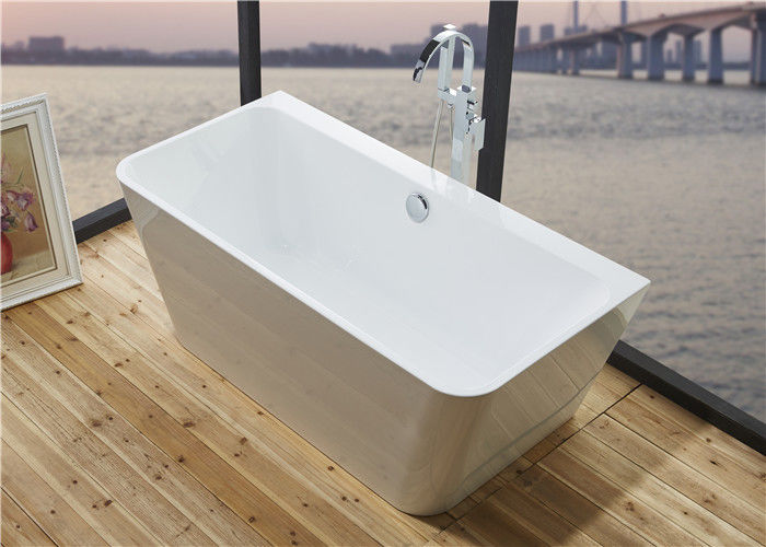 形づく光沢のある固体表面のアクリルの自由で永続的な浴槽の屋内正方形